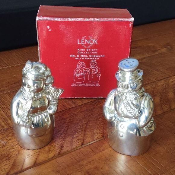 Lenox Kirk Stieff Collection Mr. & Mrs. Snowman Pewter Salt and Pepper‎ Shakers - Picture 1 of 11